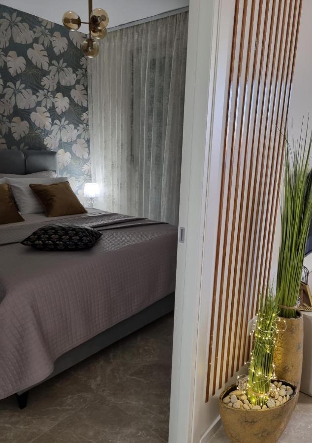 Apartment "50 Shades" With Balcony And Free Parking In The Garage Zadar Dış mekan fotoğraf