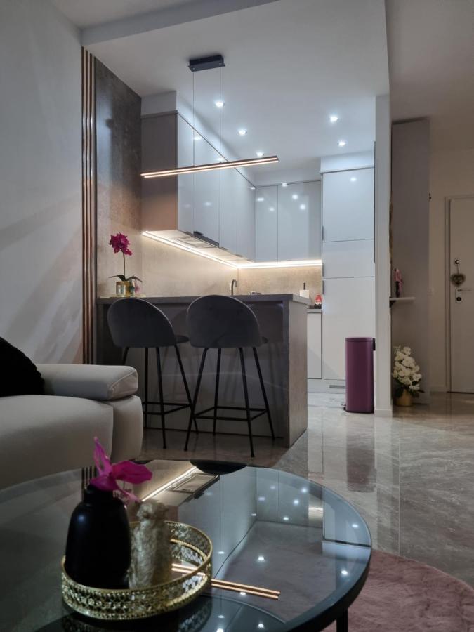 Apartment "50 Shades" With Balcony And Free Parking In The Garage Zadar Dış mekan fotoğraf